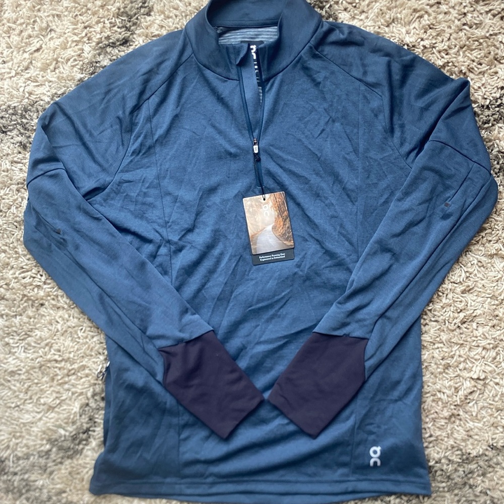 NWT ON Men’s Weather Shirt Navy S